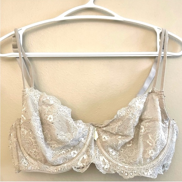 4/$10🎄Scandal Paris Lace Underwire Bra - Silver 32D - Picture 2 of 9
